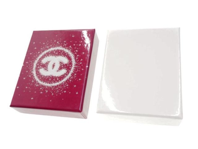 シャネル ホリデー限定 ラッピング BOX ギフトボックス クリスマスコフレ 空箱 CCロゴ CHANEL【正規品】 < ブランド  シャネル ホリデー限定 ラッピング BOX ギフトボックス クリスマスコフレ 空箱 CCロゴ CHANEL【正規品】 < ブランドの