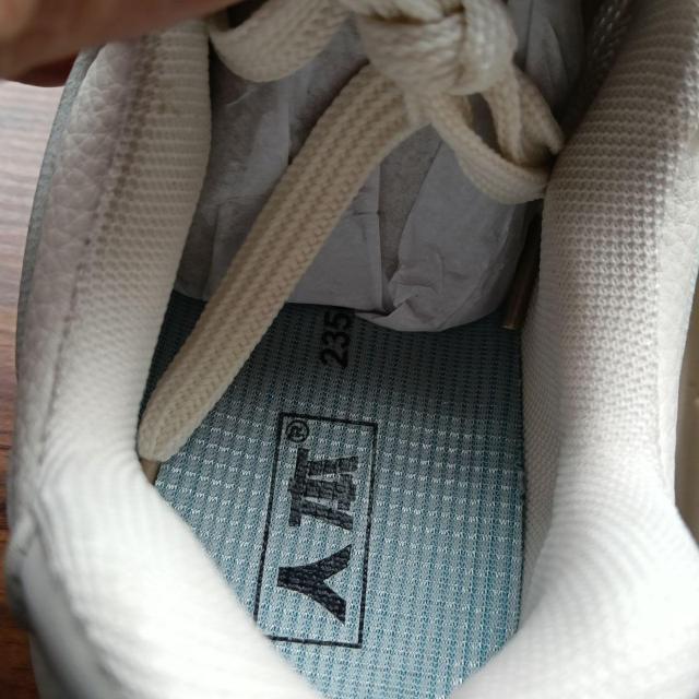 新品 23.5cm レディース スニーカー ホワイト シューズ 靴 カジュアル < 女性ファッション 新品 23.5cm レディース スニーカー ホワイト シューズ 靴 カジュアル < 女性ファッションの