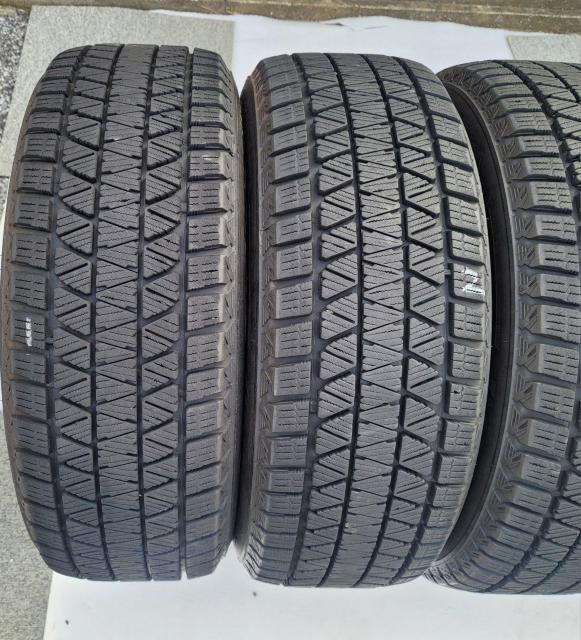 バリ溝!年式20 ブリヂストン ブリザック DM-V3 17インチスタッドレスタイヤ225/60R17 99Q タイヤのみ4本 < 自動車/バイク バリ溝!年式20 ブリヂストン ブリザック DM-V3 17インチスタッドレスタイヤ225/60R17 99Q タイヤのみ4本 < 自動車/バイク