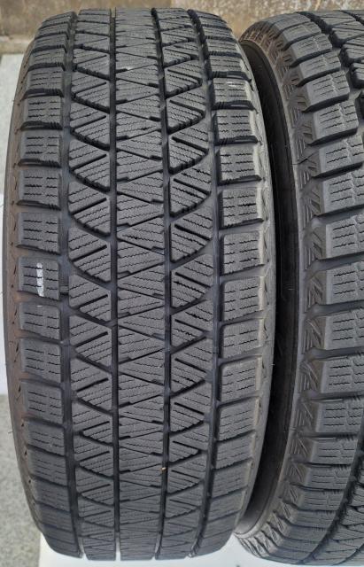 バリ溝!年式20 ブリヂストン ブリザック DM-V3 17インチスタッドレスタイヤ225/60R17 99Q タイヤのみ4本 < 自動車/バイク バリ溝!年式20 ブリヂストン ブリザック DM-V3 17インチスタッドレスタイヤ225/60R17 99Q タイヤのみ4本 < 自動車/バイク