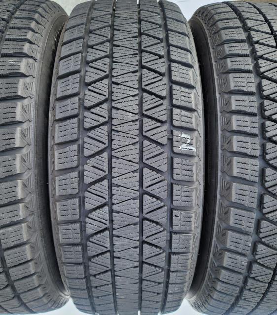 バリ溝!年式20 ブリヂストン ブリザック DM-V3 17インチスタッドレスタイヤ225/60R17 99Q タイヤのみ4本 < 自動車/バイク バリ溝!年式20 ブリヂストン ブリザック DM-V3 17インチスタッドレスタイヤ225/60R17 99Q タイヤのみ4本 < 自動車/バイク