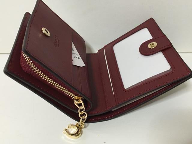 【未使用/処分!】COACH 財布 キトゥン★二つ折り コンパクト★コーチCC922 猫 < ブランド 【未使用/処分!】COACH 財布 キトゥン★二つ折り コンパクト★コーチCC922 猫 < ブランドの