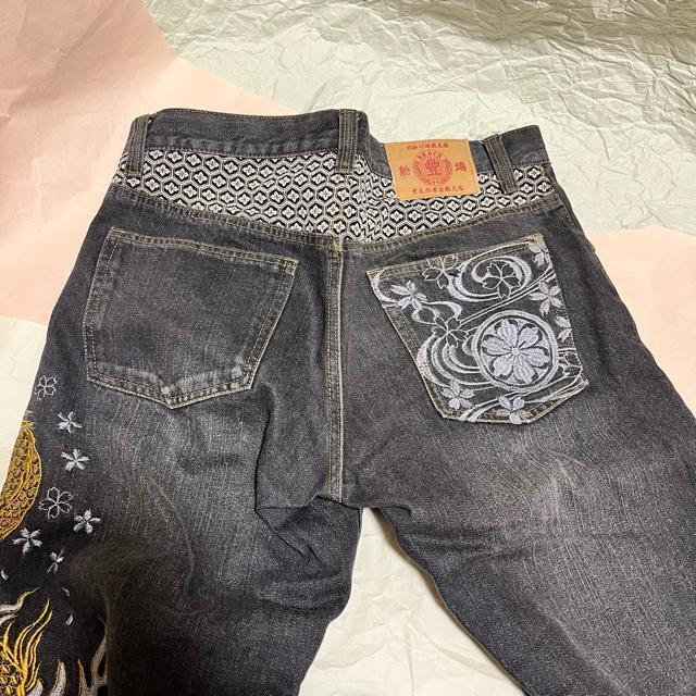 【インパクト大】【豊天商店】 和柄 ブラックデニム M 龍 刺繍 豪華 渋め W30 < 男性ファッション 【インパクト大】【豊天商店】 和柄 ブラックデニム M 龍 刺繍 豪華 渋め W30 < 男性ファッションの
