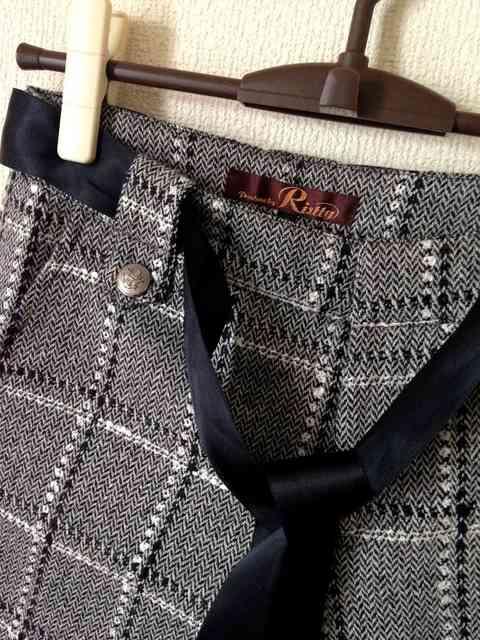 リスティー◆アンゴラ混 ツイード リボン バミューダ パンツ M < ブランド リスティー◆アンゴラ混 ツイード リボン バミューダ パンツ M < ブランドの