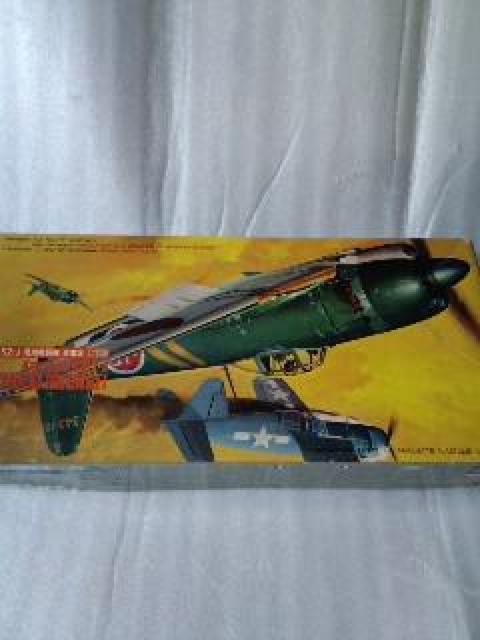 長谷川 川西N1K2-J 局地戦闘機 紫電改 1/72 < ホビー  長谷川 川西N1K2-J 局地戦闘機 紫電改 1/72  < ホビーの