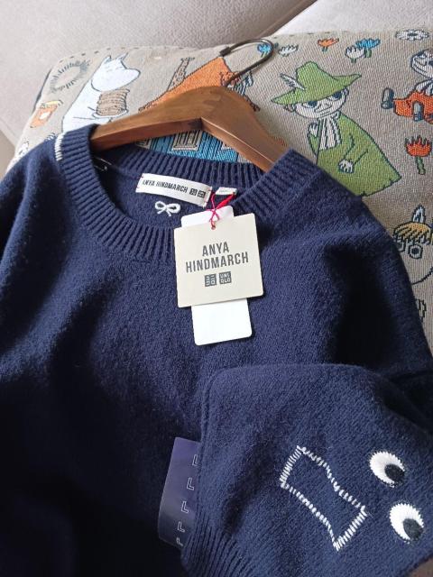 UNIQLO?ANYA�j�b�g���l�C�r�[�N���[�l�b�N�Z�[�^�[�V�i��