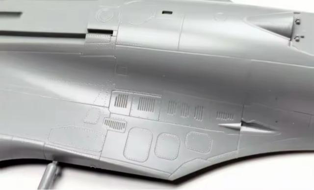 ミニベース1/48 Su-33 Flanker-D プラモデル < ホビー  ミニベース1/48 Su-33 Flanker-D プラモデル < ホビーの