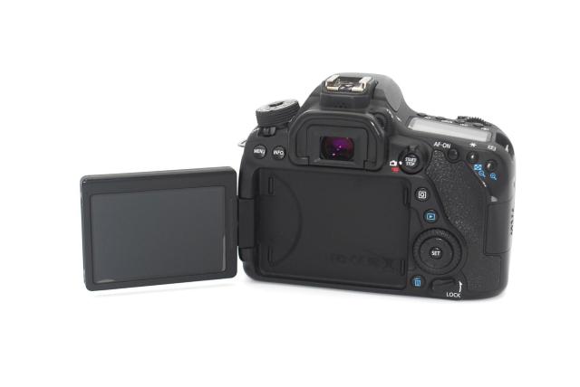 Wi-FiڂŃX}zփNN]Canon 80D {fB  Ɠd/AV 