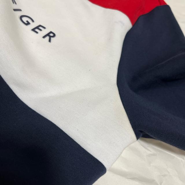 TOMMY HILFIGER �N���[�l�b�N ���� �g���[�i�[ �t���b�O�J���[ M �g�~�[�q���t�B�K�[ ���S�h�J �X�E�F�b�g �� �u�����h�� 
