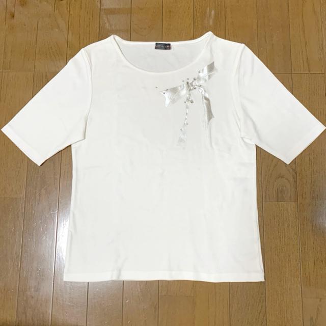 【美品】リボンモチーフ丸首5分袖Tシャツ/白/L/コットン60% < 女性ファッション  【美品】リボンモチーフ丸首5分袖Tシャツ/白/L/コットン60%  < 女性ファッションの