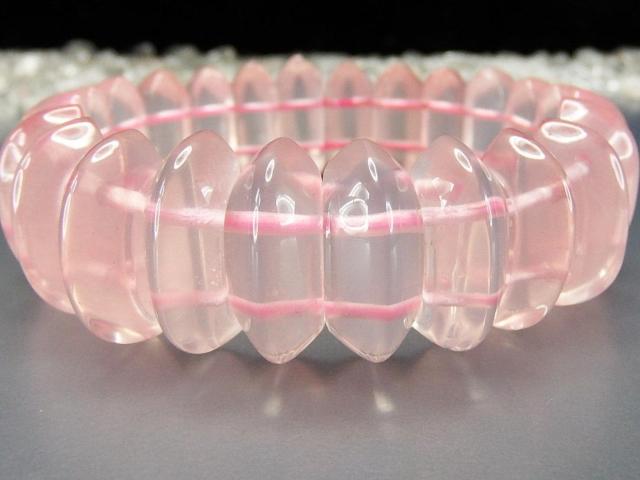 レア品良質ローズクォーツバングルブレスレット天然石マダガスカル産透明やさしい色 < 女性アクセサリー/時計  レア品良質ローズクォーツバングルブレスレット天然石マダガスカル産透明やさしい色 < 女性アクセサリー/時計の