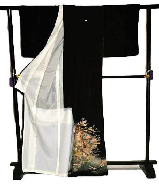 【最高級】新品同様 暈染め 金彩 作家物 江戸解 比翼付 クリーニング済 黒留袖 身丈169cm 裄丈648.5cm T3518 < 女性ファッション  【最高級】新品同様 暈染め 金彩 作家物 江戸解 比翼付 クリーニング済 黒留袖 身丈169cm 裄丈648.5cm T3518 < 女性ファッションの