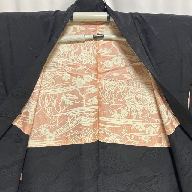 羽織 黒羽織 しぼり 葉文様 地紋 正絹 植物柄 < 女性ファッション 羽織 黒羽織 しぼり 葉文様 地紋 正絹 植物柄 < 女性ファッションの
