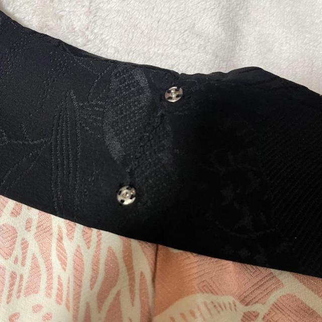 羽織 黒羽織 しぼり 葉文様 地紋 正絹 植物柄 < 女性ファッション 羽織 黒羽織 しぼり 葉文様 地紋 正絹 植物柄 < 女性ファッションの