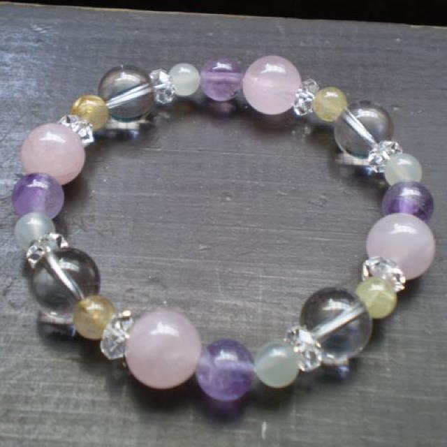 ローズクォーツxアメジストxムーンストーンxルチルクォーツ < 女性アクセサリー/時計 ローズクォーツxアメジストxムーンストーンxルチルクォーツ < 女性アクセサリー/時計の