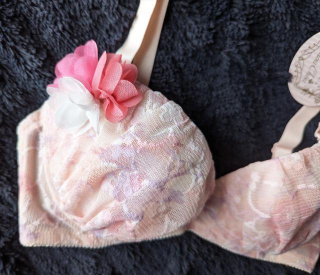 F65★X-Rated★ゴージャス刺繍★セクシーブラジャー★送料無料 < 女性ファッション  F65★X-Rated★ゴージャス刺繍★セクシーブラジャー★送料無料 < 女性ファッションの