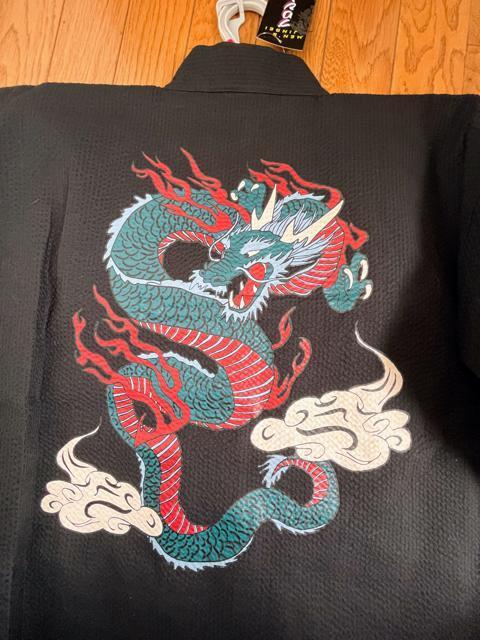 Mサイズ!高貴紳士的!男気溢れる!黒!背中にプリント!かっこいい!甚平!上下セット!ポケットあり!前開きありファスナー式!新品! < 男性ファッション  Mサイズ!高貴紳士的!男気溢れる!黒!背中にプリント!かっこいい!甚平!上下セット!ポケットあり!前開きありファスナー式!新品! < 男性ファッションの