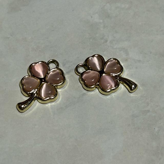 四葉のクローバー 2個 アクセサリー制作用 < ペット/手芸/園芸  四葉のクローバー 2個 アクセサリー制作用  < ペット/手芸/園芸の