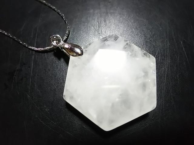 天然石★白水晶 六芒星(ダビデの星) ペンダント < 女性アクセサリー/時計  天然石★白水晶 六芒星(ダビデの星) ペンダント < 女性アクセサリー/時計の