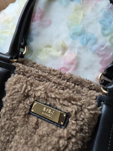 KRIZIAobOuE{Ả㎿obO  uh 