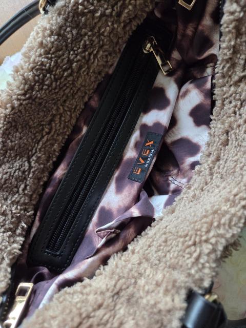 KRIZIAobOuE{Ả㎿obO  uh 