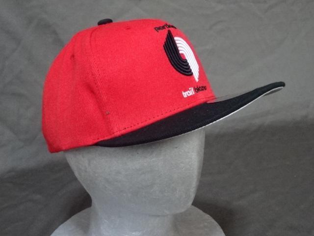 【Mitchell & Ness】 NBAブレイザーズ 創設25周年記念(1970-1995) ロゴ刺繍入り キャップ < 男性ファッション  【Mitchell & Ness】 NBAブレイザーズ 創設25周年記念(1970-1995) ロゴ刺繍入り キャップ < 男性ファッションの