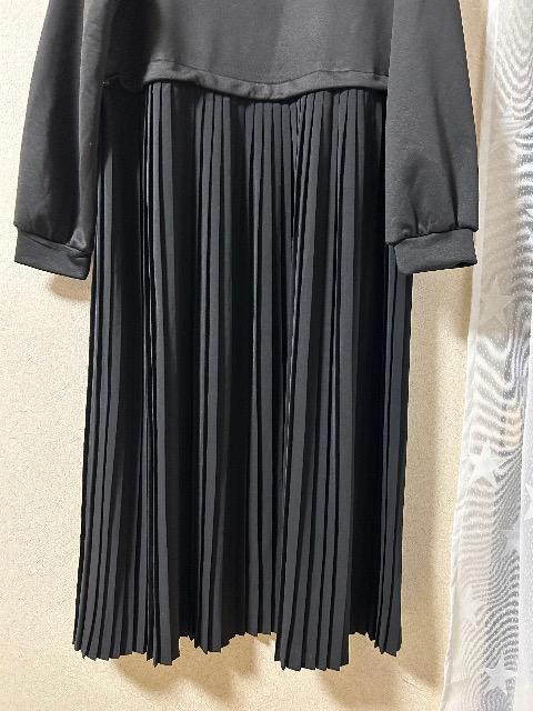 新品タグ付きFRIFUL★トレーナー×シフォンプリーツスカート切替ブラックワンピース < 女性ファッション  新品タグ付きFRIFUL★トレーナー×シフォンプリーツスカート切替ブラックワンピース < 女性ファッションの