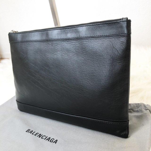 yizBALENCIAGA oVAK Nb`obO ZJhobO I[U[ p`O S ubN lCf  uh 