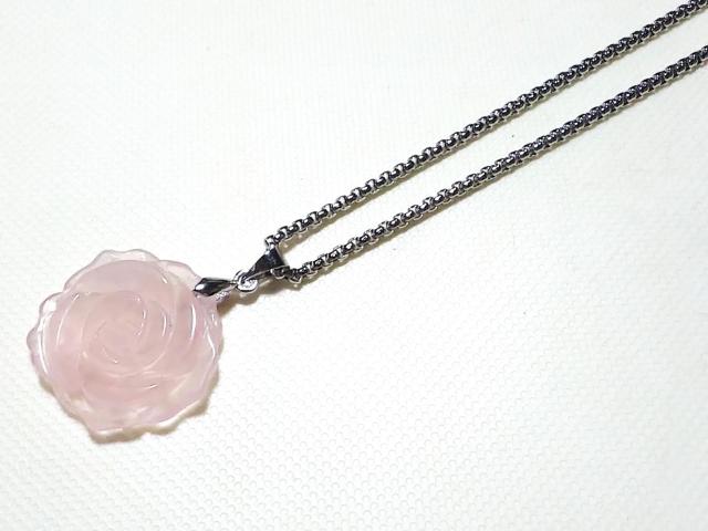 天然石★ローズクォーツ 薔薇彫り ペンダント < 女性アクセサリー/時計 天然石★ローズクォーツ 薔薇彫り ペンダント < 女性アクセサリー/時計の