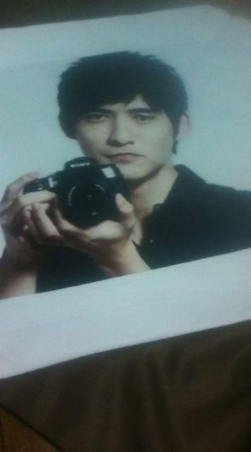 ヴィック・チョウ写真入りクッションカバー(ブラウン) < タレントグッズ  ヴィック・チョウ写真入りクッションカバー(ブラウン)  < タレントグッズの