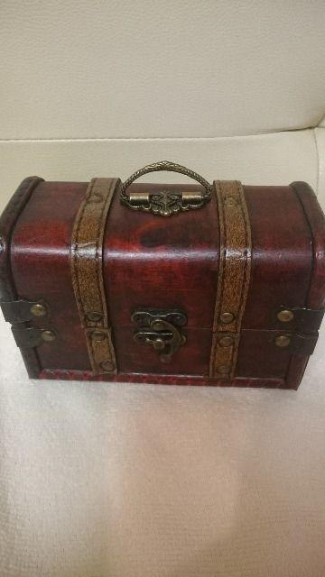 中古品 アンティーク 木製 宝箱型 小物入れ! < インテリア/ライフ  中古品 アンティーク 木製 宝箱型 小物入れ!  < インテリア/ライフの