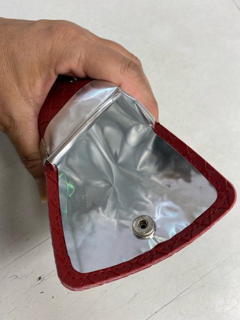 新品 大きめ携帯灰皿 赤 < インテリア/ライフ  新品 大きめ携帯灰皿 赤 < インテリア/ライフの