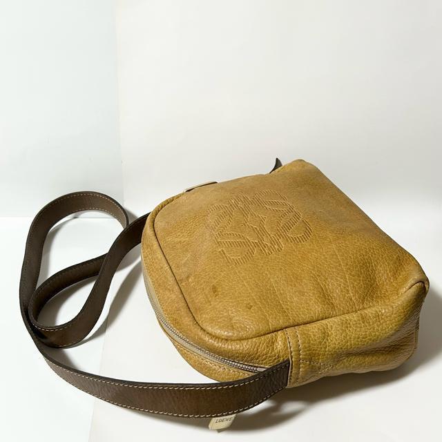 LOEWE Gx Be[W V_[obO U[ y CguE  uh 