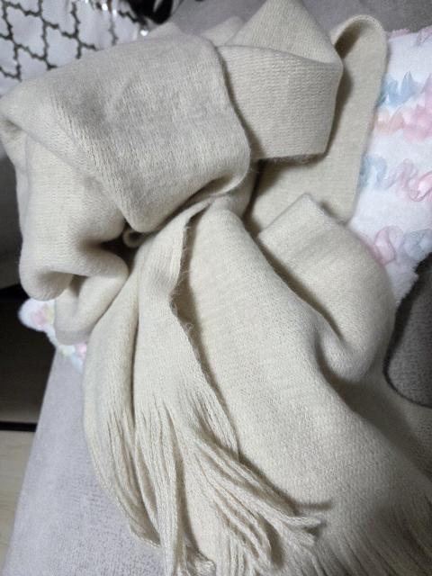 Stoleマフラー★モヘアタッチのアイボリーストール/新品♪ < 女性ファッション Stoleマフラー★モヘアタッチのアイボリーストール/新品♪ < 女性ファッションの