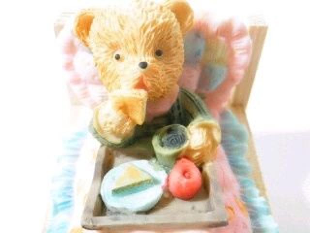 可愛い♪木製&樹脂製 カントリーくまさん《ベッド》T < おもちゃ  可愛い♪木製&樹脂製 カントリーくまさん《ベッド》T < おもちゃの