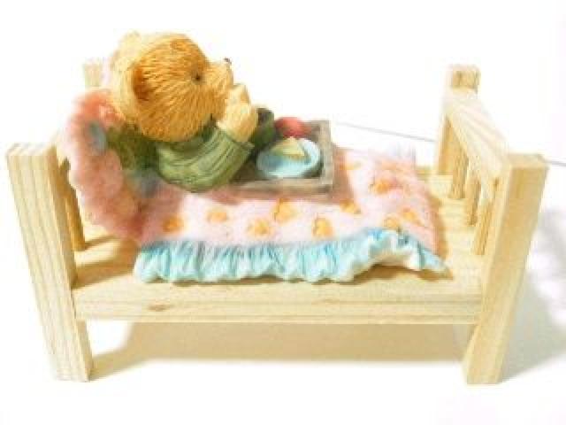 可愛い♪木製&樹脂製 カントリーくまさん《ベッド》T < おもちゃ  可愛い♪木製&樹脂製 カントリーくまさん《ベッド》T < おもちゃの