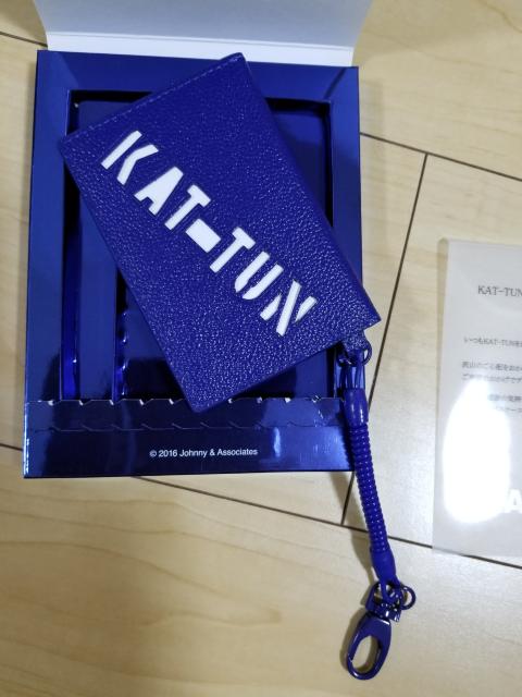 新品未使用 KAT-TUNオリジナルパスケース&コイルストラップ < タレントグッズ  新品未使用 KAT-TUNオリジナルパスケース&コイルストラップ < タレントグッズの