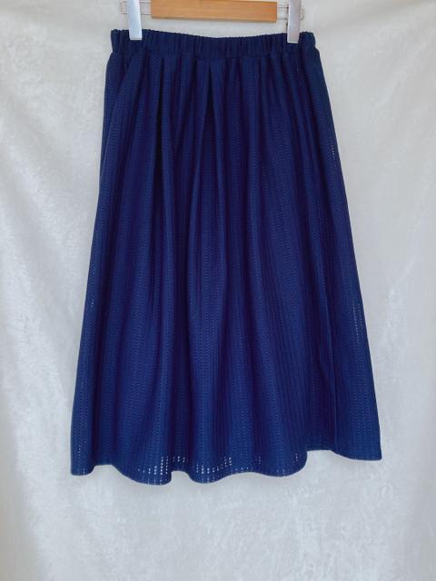 Tugar Shoon ニット メッシュ フレア 膝丈 スカート ネイビー F N2m < 女性ファッション  Tugar Shoon ニット メッシュ フレア 膝丈 スカート ネイビー F N2m  < 女性ファッションの