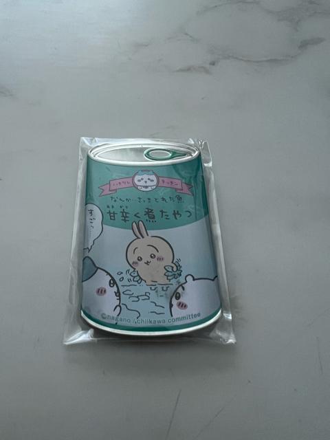 ちいかわ缶バッジ ハチワレうさぎ < アニメ/コミック/キャラクター  ちいかわ缶バッジ ハチワレうさぎ  < アニメ/コミック/キャラクターの