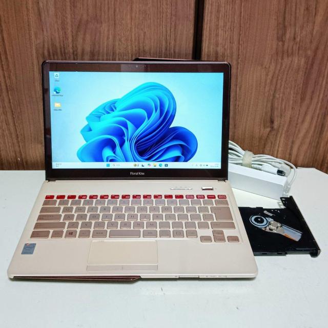 FUJITSU LIFEBOOK Corei5 メモリ8GB SSD512GB タッチパネル DVD Webカメラ Office < PC本体/周辺機器 FUJITSU LIFEBOOK Corei5 メモリ8GB SSD512GB タッチパネル DVD Webカメラ Office < PC本体/周辺機器の