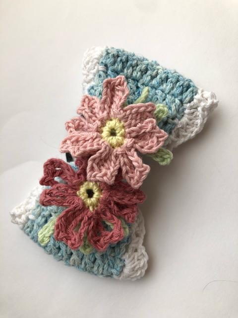 ハンドメイド ヘアゴム 大きめ リボン 秋空にコスモスふたつ♪ < 女性ファッション  ハンドメイド ヘアゴム 大きめ リボン 秋空にコスモスふたつ♪ < 女性ファッションの