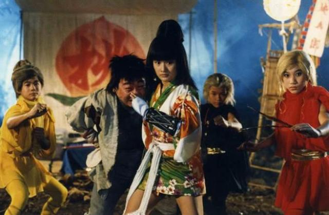 VCD-{-V YQ  EVIE  CD/DVD/rfI 