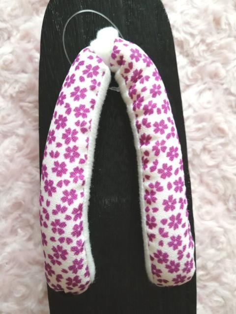 新品☆ユリ柄浴衣・帯・下駄3点セット < 女性ファッション 新品☆ユリ柄浴衣・帯・下駄3点セット < 女性ファッションの