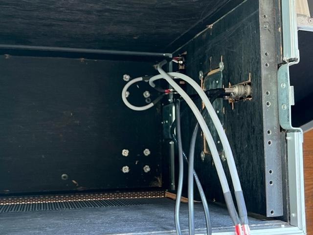 キャスター付き6Uラックケース アンプ仕様 ジャンク < ホビー  キャスター付き6Uラックケース アンプ仕様 ジャンク < ホビーの