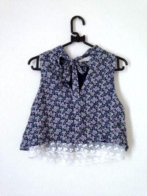 FOREVER 21◆花柄 ホルターネック  シャツ ブラウス S < ブランド  FOREVER 21◆花柄 ホルターネック  シャツ ブラウス S < ブランドの