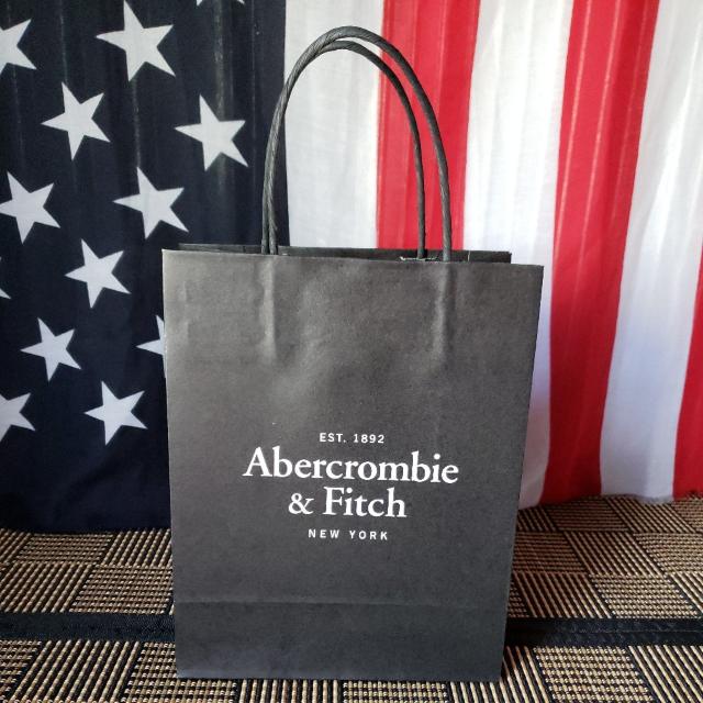 yAoNVbv܁zAbercrombie&Fitch􍂋ubN   uh 