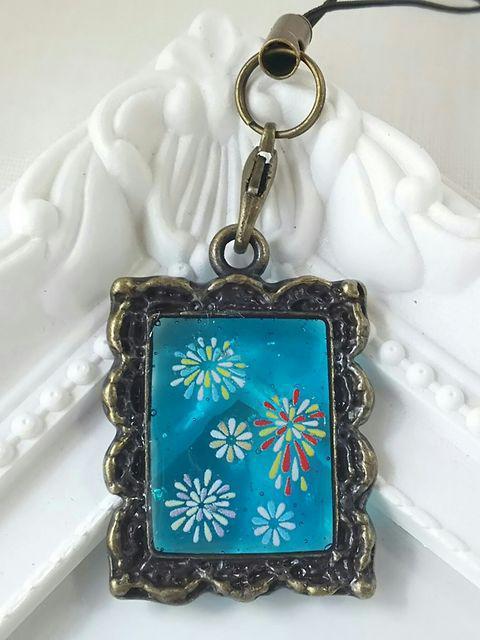 レジン  ハンドメイド  ストラップ  花火 < 女性ファッション  レジン  ハンドメイド  ストラップ  花火  < 女性ファッションの