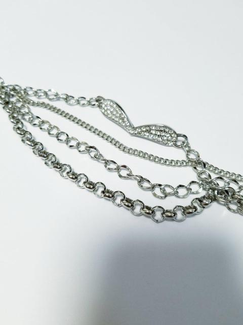 (169) 新品 ラインストーンハートプレート シルバー 4連チェーン ブレスレット 定価¥2,980 < 女性アクセサリー/時計 (169) 新品 ラインストーンハートプレート シルバー 4連チェーン ブレスレット 定価¥2,980 < 女性アクセサリー/時計の