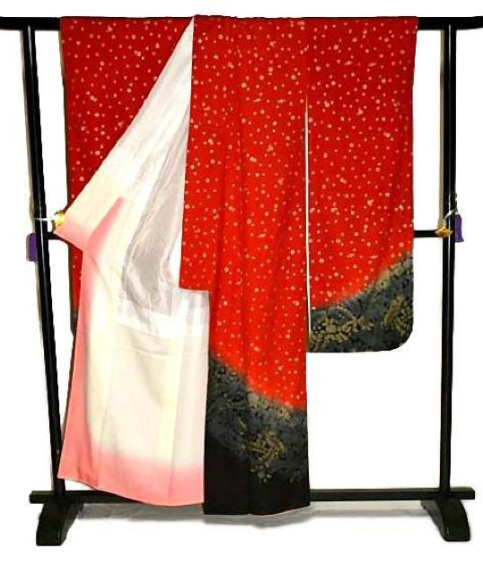 【最高級】新品同様 暈し染め 金彩 桜 草花文 印象的な振袖 身丈159cm 裄丈67.5cm T3374 < 女性ファッション  【最高級】新品同様 暈し染め 金彩 桜 草花文 印象的な振袖 身丈159cm 裄丈67.5cm T3374 < 女性ファッションの