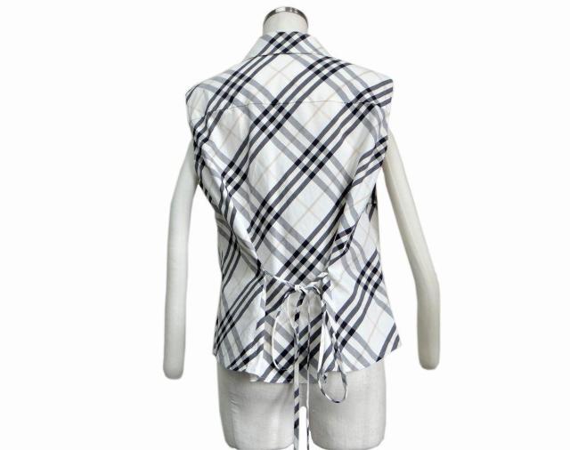 バーバリーロンドン ノースリーブ 襟付き リボン2WAYブラウス アイボリー系 送料無料 < ブランド バーバリーロンドン ノースリーブ 襟付き リボン2WAYブラウス アイボリー系 送料無料 < ブランドの